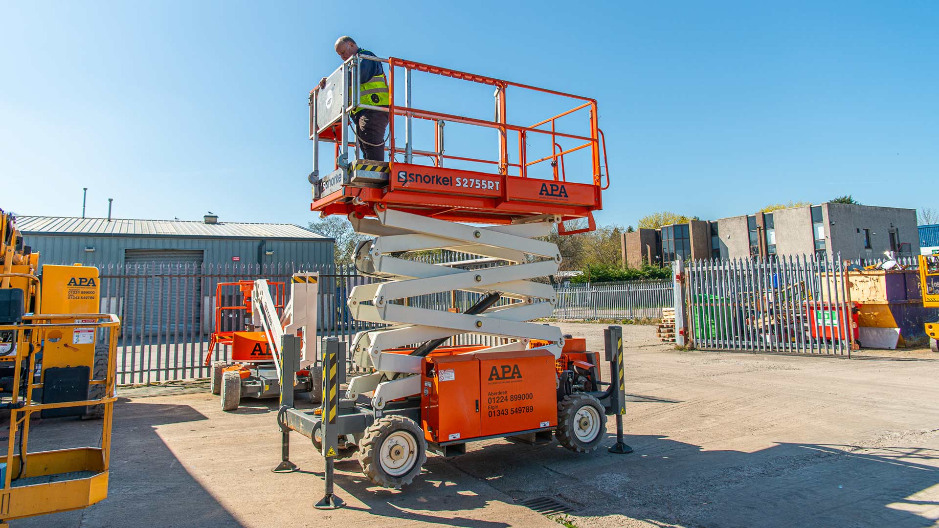 APA Scissor Lifts Orange